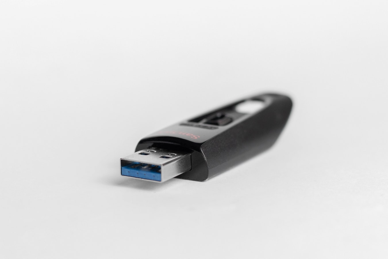 Skal jeg vælge et USB-stik eller en ekstern harddisk?