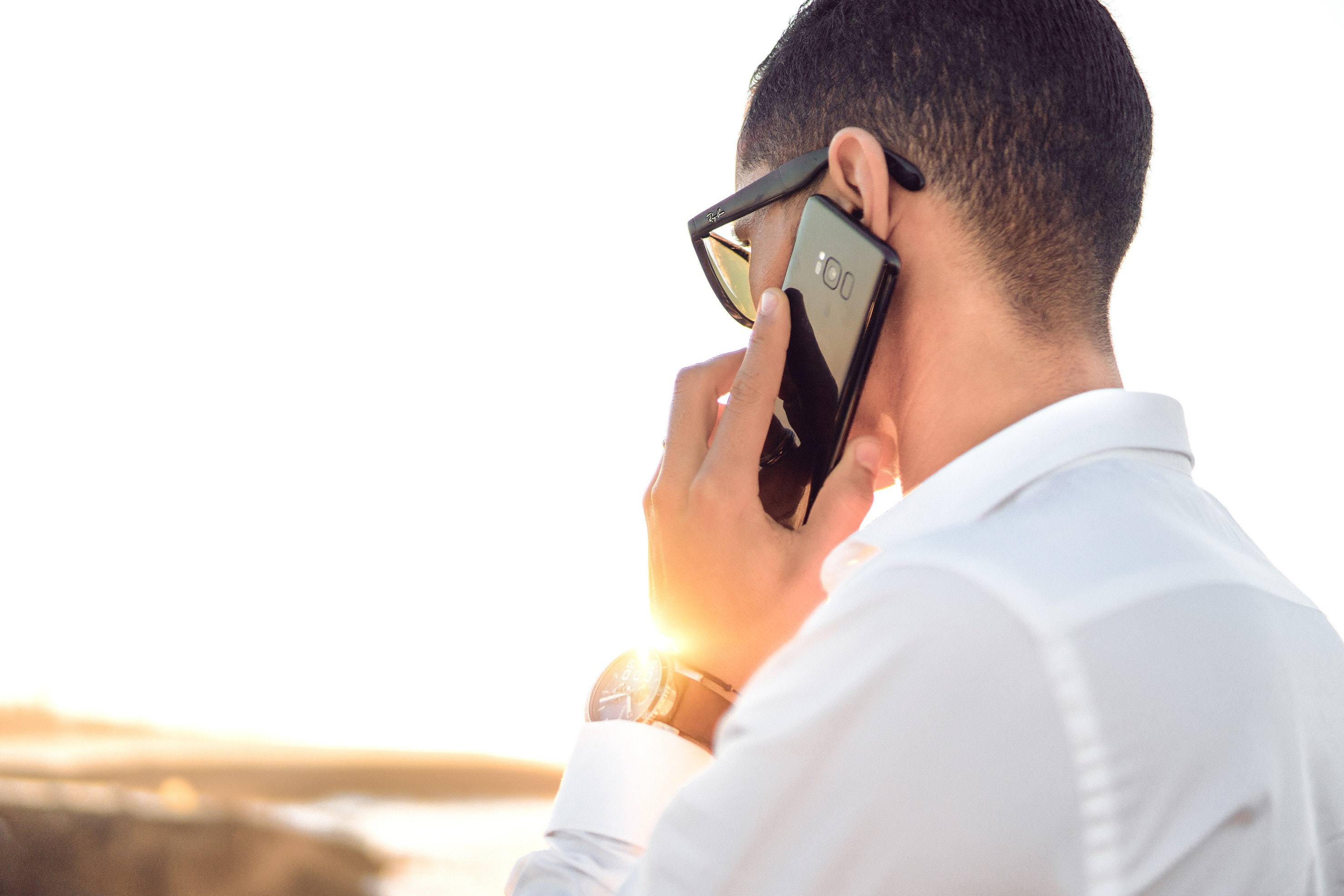 Hvordan virker softphone, og er det rigtigt for min virksomhed?